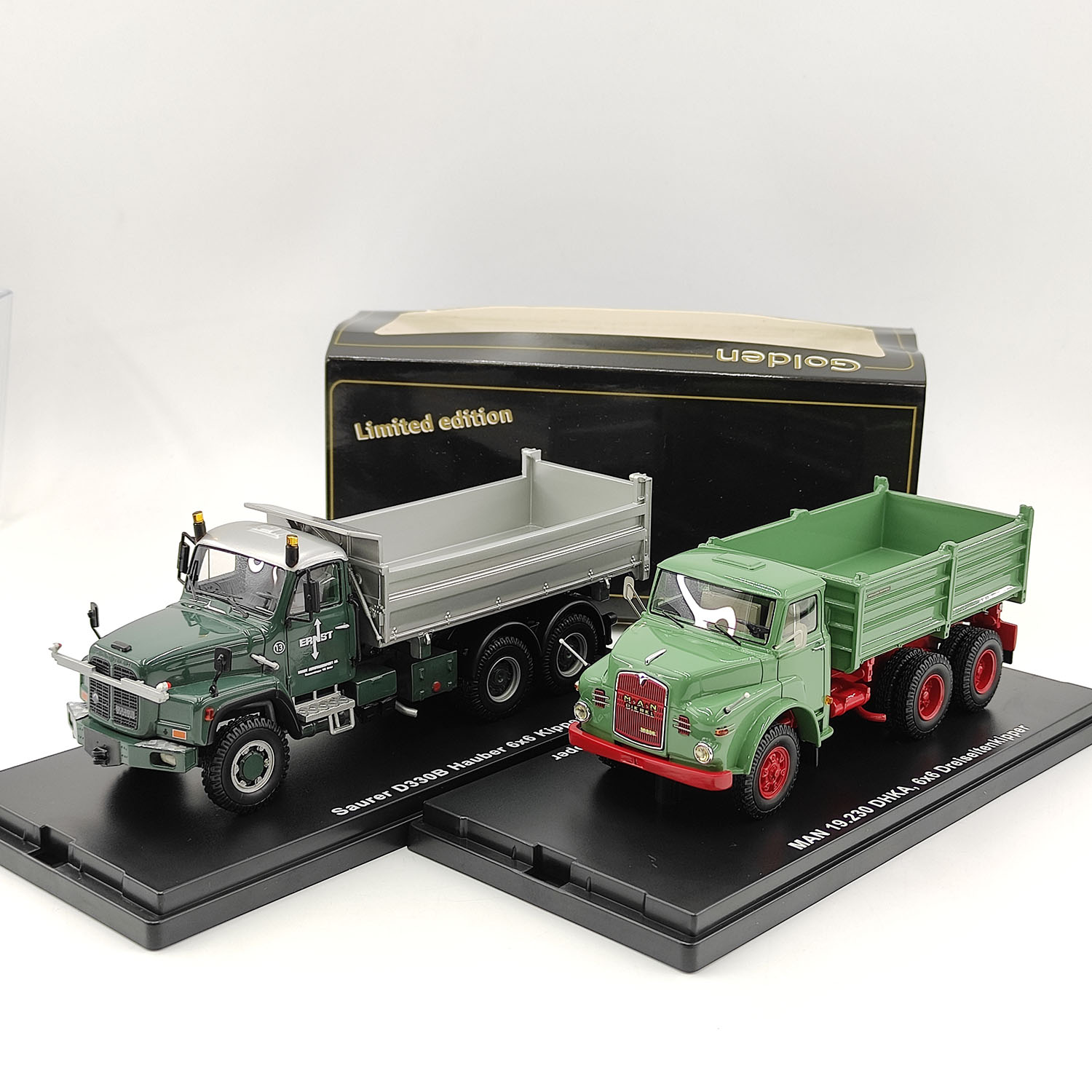 Men Accessories Collection - Golden Oldies schaal 1:50 Saurer D330B/MAN
